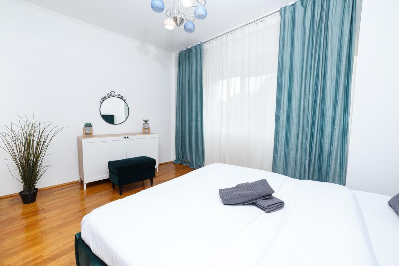 Color Apartments Unirii 14 Blv Bükreş Dış mekan fotoğraf
